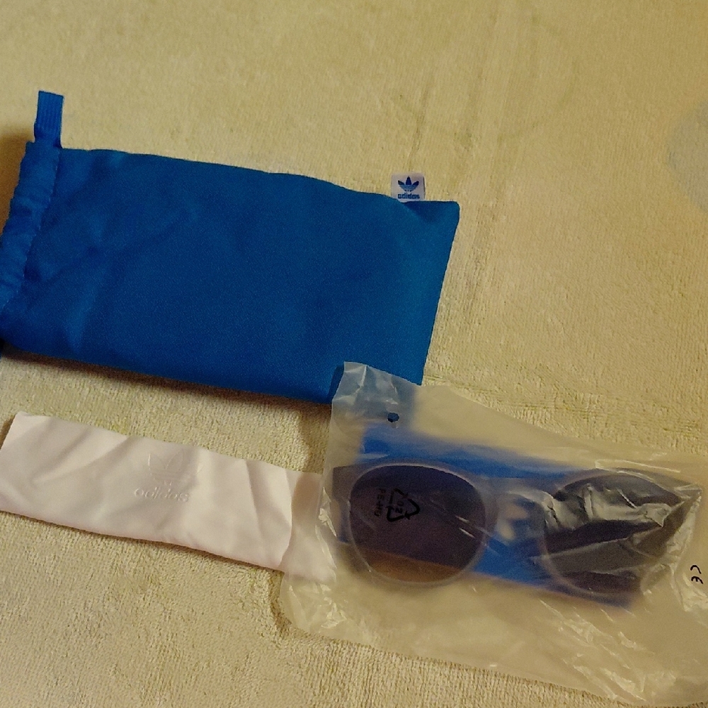 Adidas OR0014 Blue Round Sunglasses, New With Bag And Cleaning Cloth